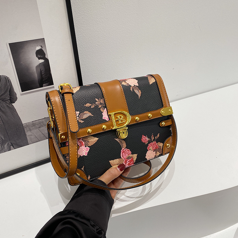 floral print purse Black